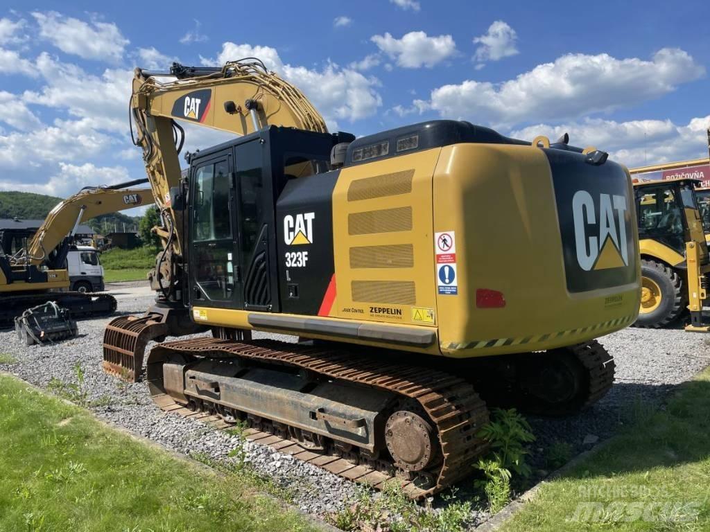 CAT 323F L Bageri guseničari