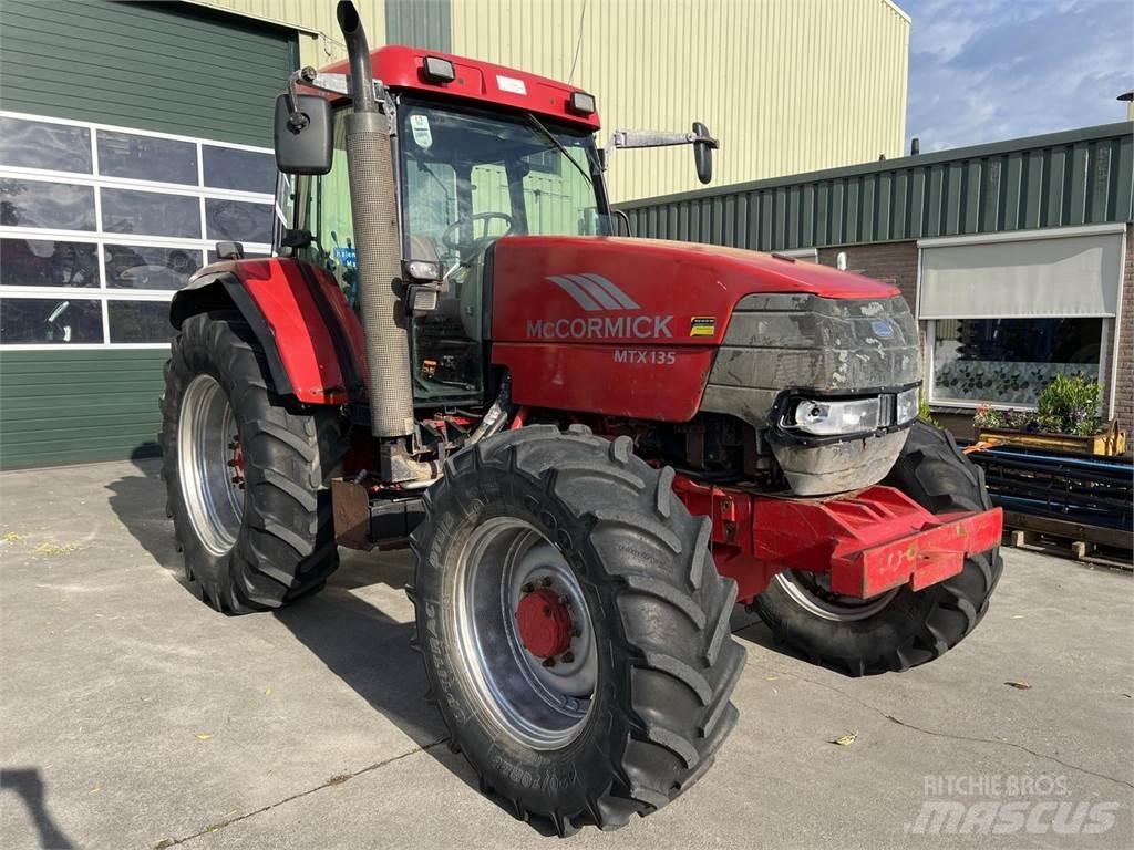 McCormick MTX135 Traktori