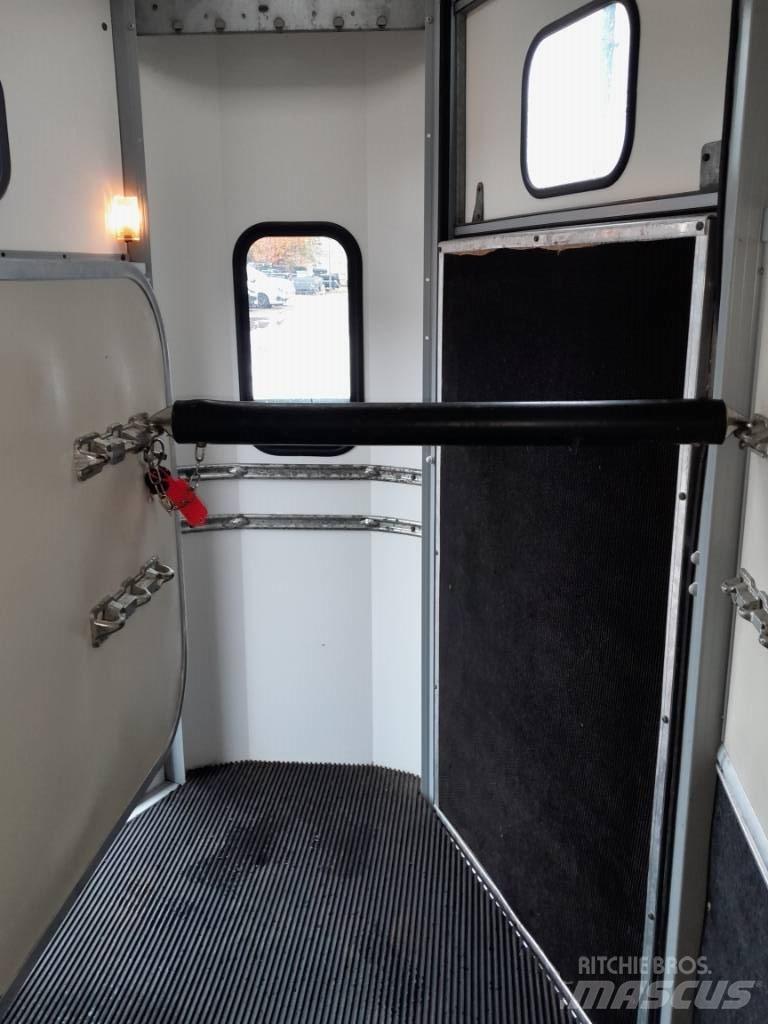 Ifor Williams HB 506 Prikolice za prevoz životinja