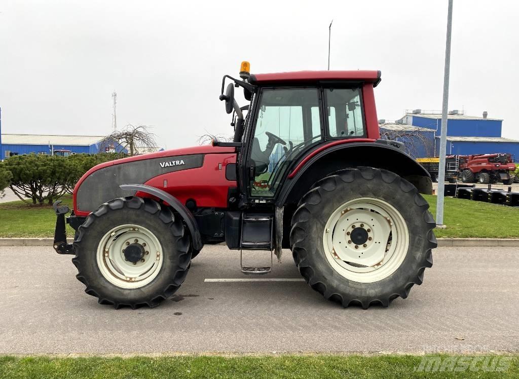 Valtra T 131 Traktori