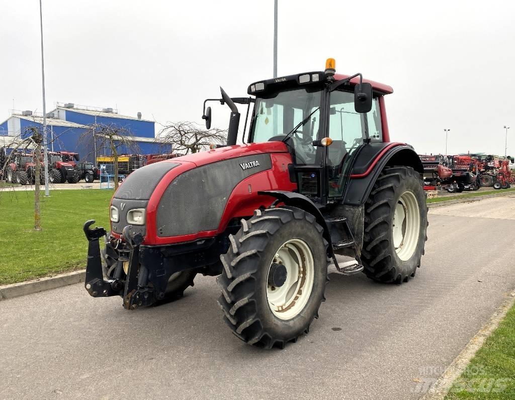 Valtra T 131 Traktori