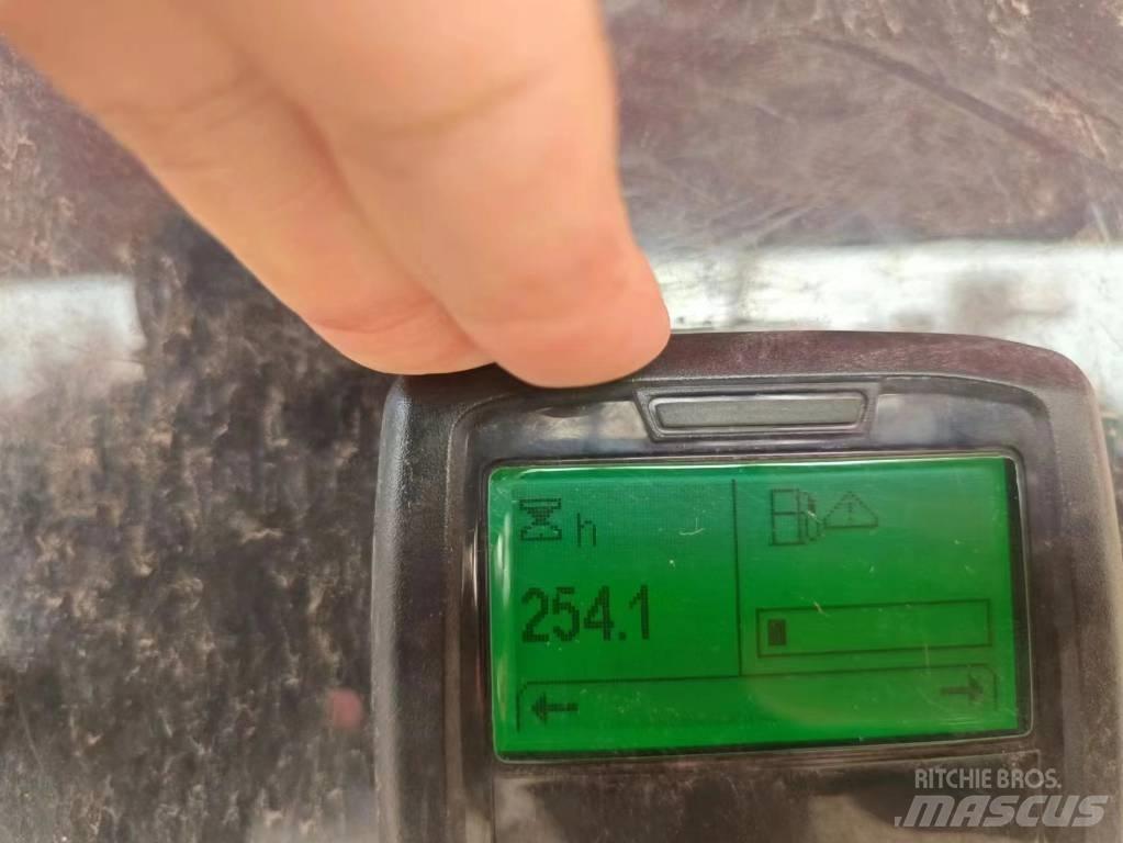 JLG 660 SJ Teleskopske podizne platforme