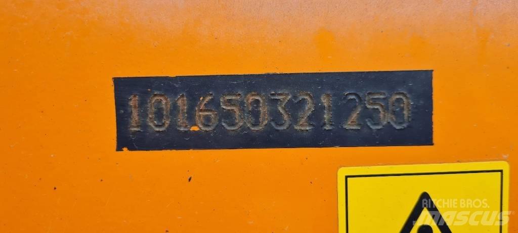 Bomag BW 135 AD-5 Valjci sa duplim bubnjem