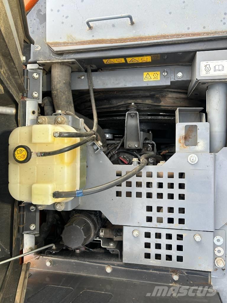Hitachi ZX 135 US-6 Bageri guseničari