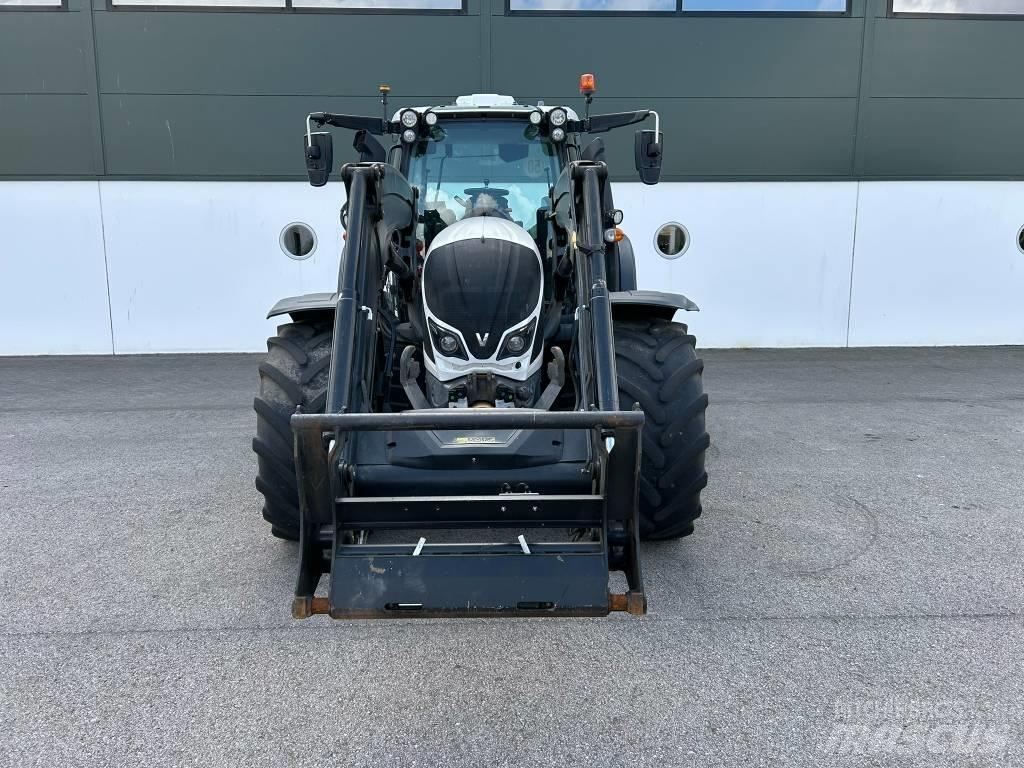 Valtra N 174 Traktori