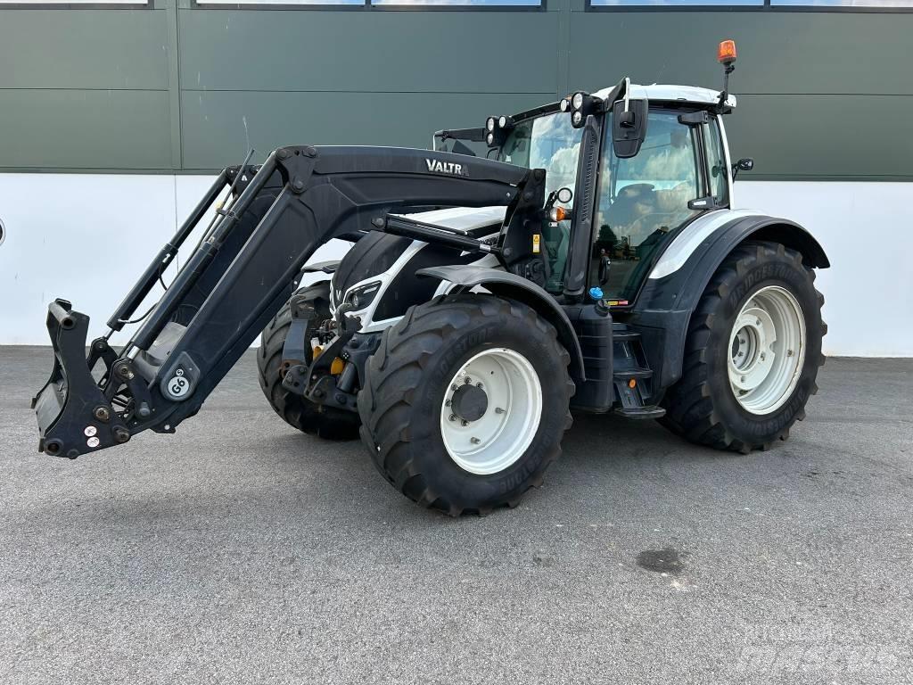 Valtra N 174 Traktori