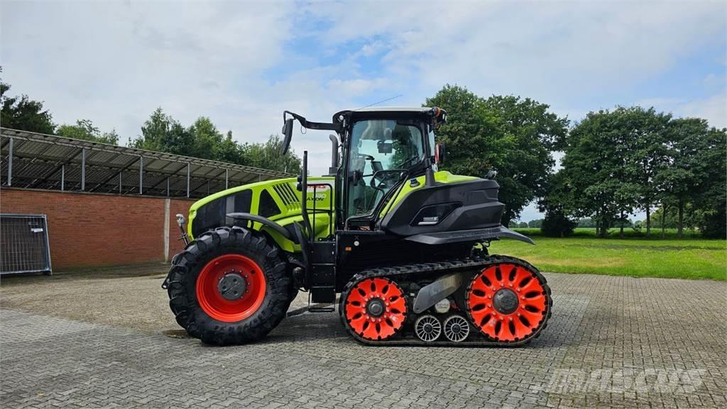 CLAAS Axion 930 TT Traktori