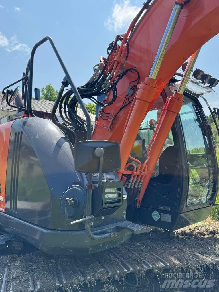 Hitachi ZX135USBL-6 Bageri guseničari