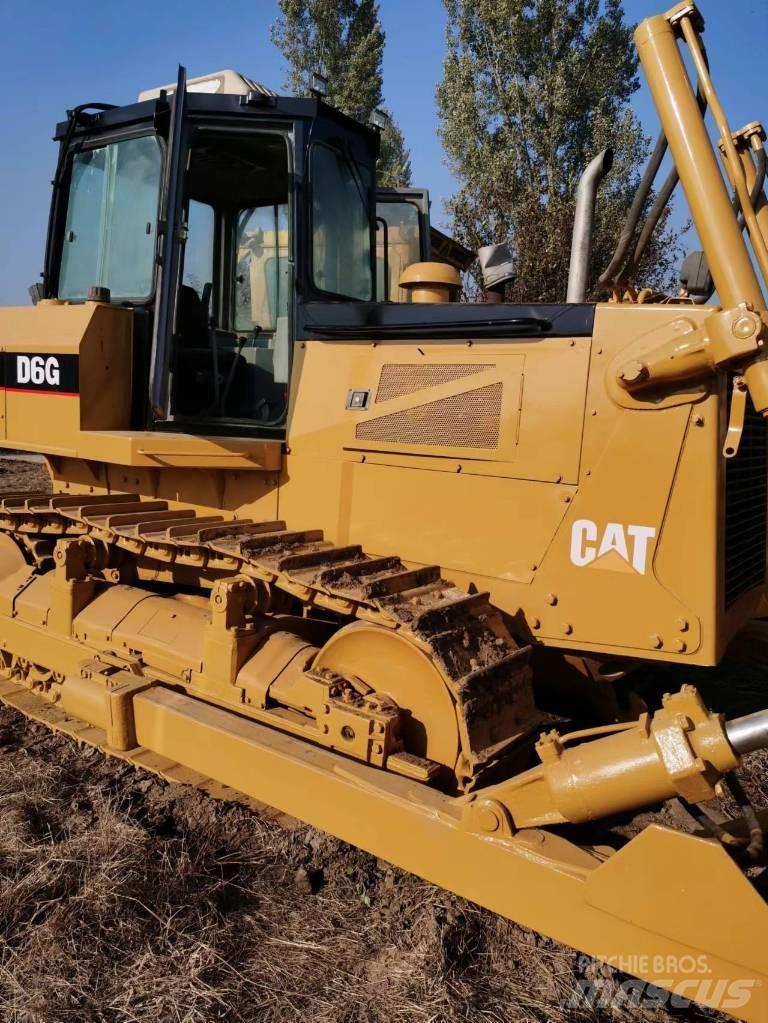 CAT D 6 G Buldožeri guseničari