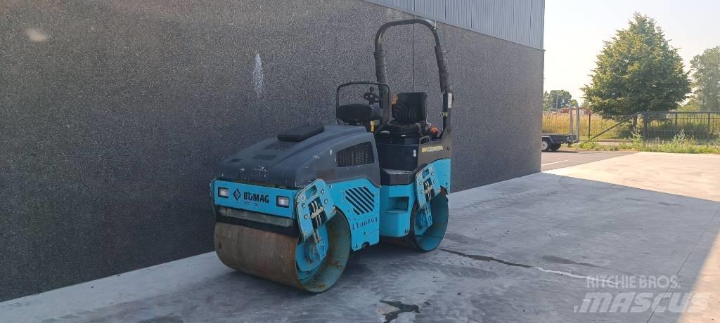 Bomag BW 100 AD-4 Valjci sa duplim bubnjem