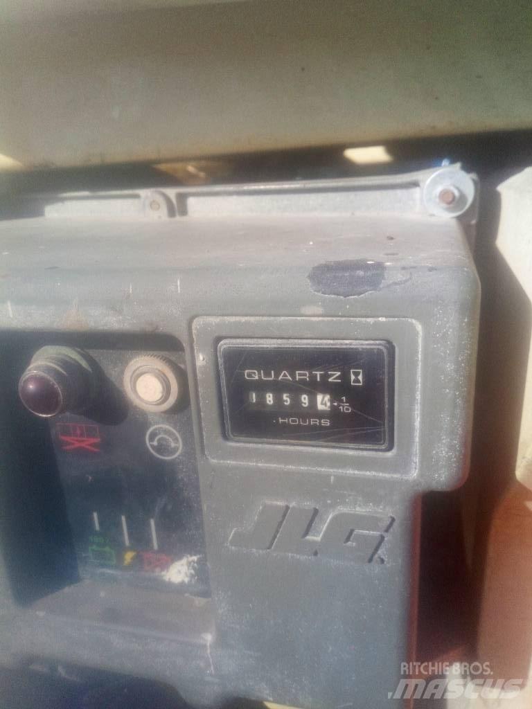 JLG 1930 ES Makazaste platforme