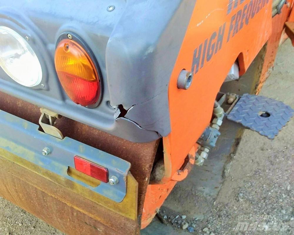 Hamm HD70 Buldožeri guseničari