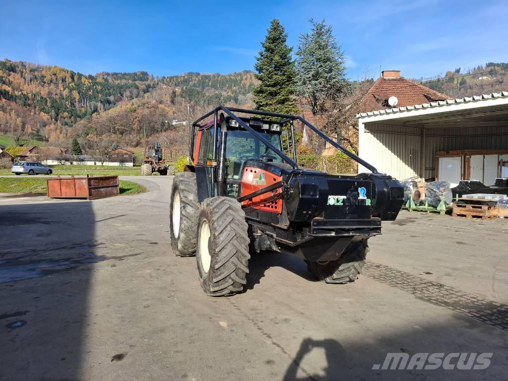 Valtra 8550 Šumarski traktori
