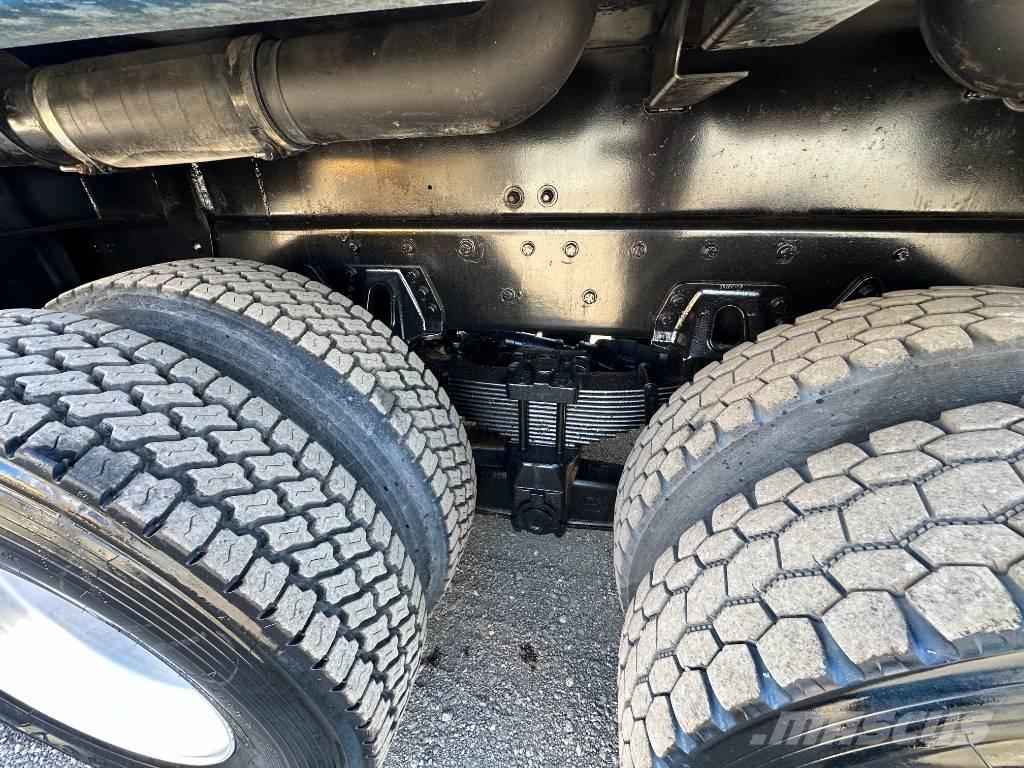 Freightliner 114 SD Kombi vozila/ vakum kamioni