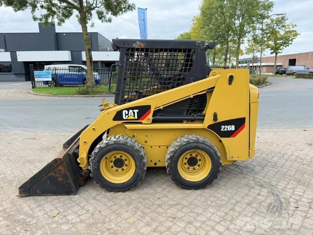 CAT 216B Turbo Skid steer mini utovarivači