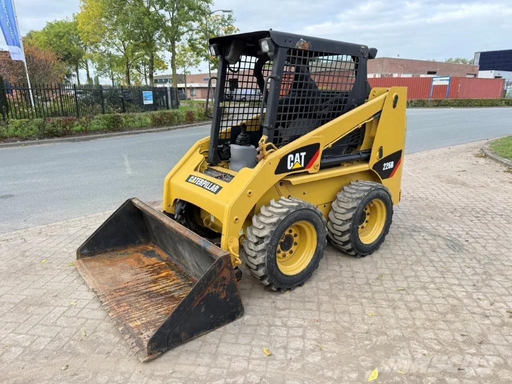 CAT 216B Turbo Skid steer mini utovarivači