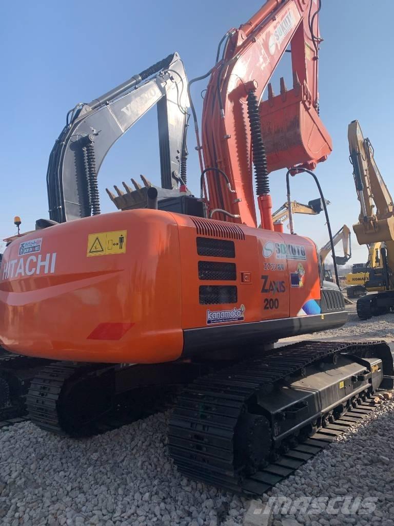 Hitachi 200 Bageri guseničari