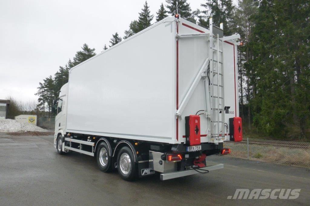 Scania R560 LB6x2*4 Kamioni za piljevinu