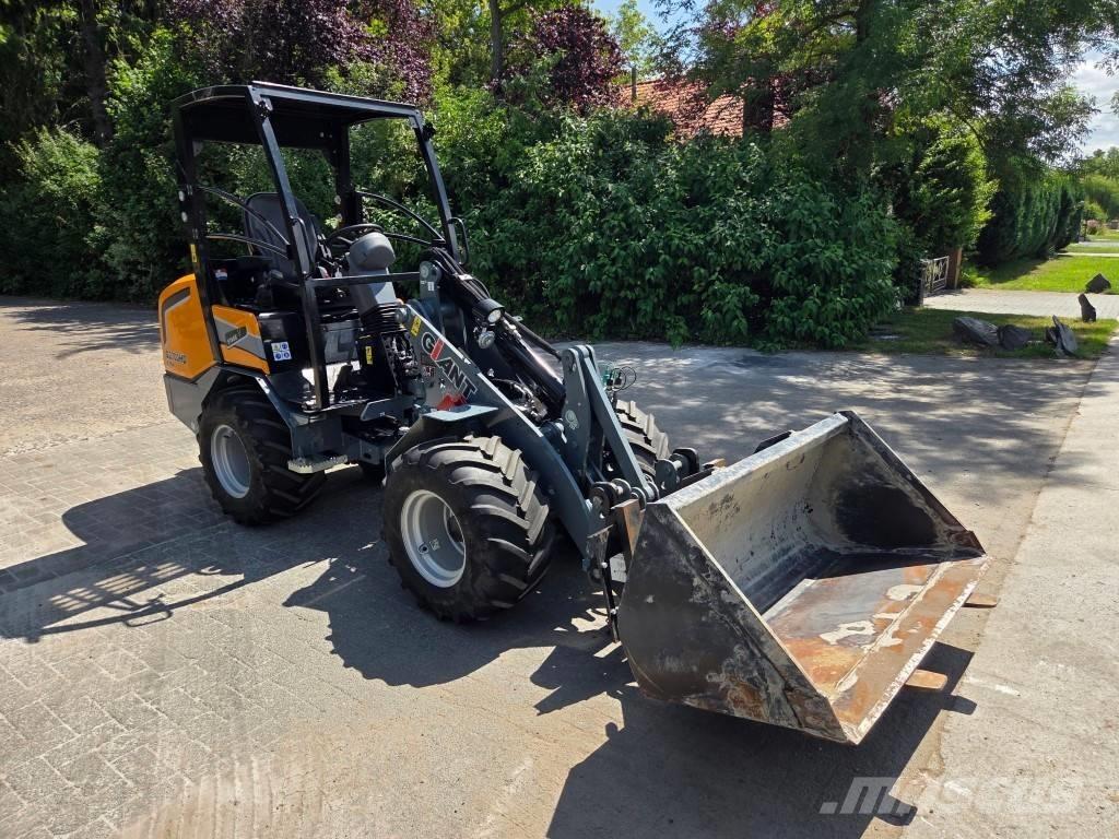 GiANT G2700HD X-TRA Višenamenski utovarivači