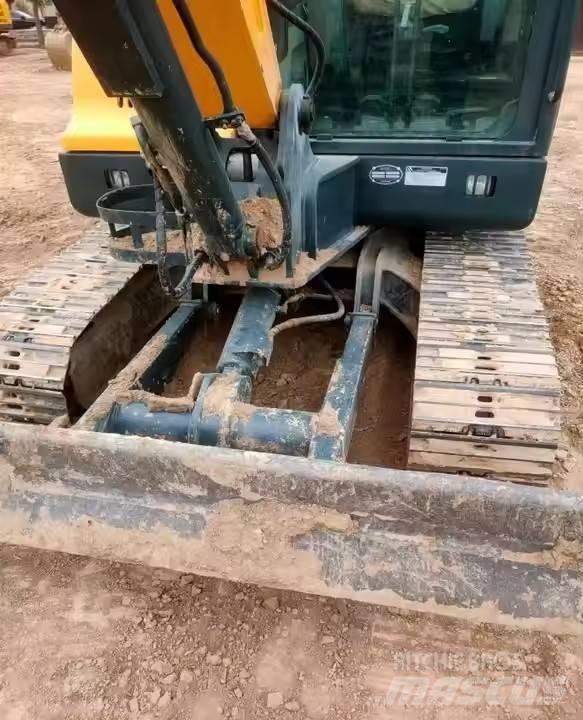 Hyundai 60VS Mini bageri < 7t