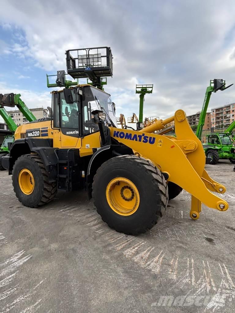 Komatsu WA 320-8 Utovarivači na točkove