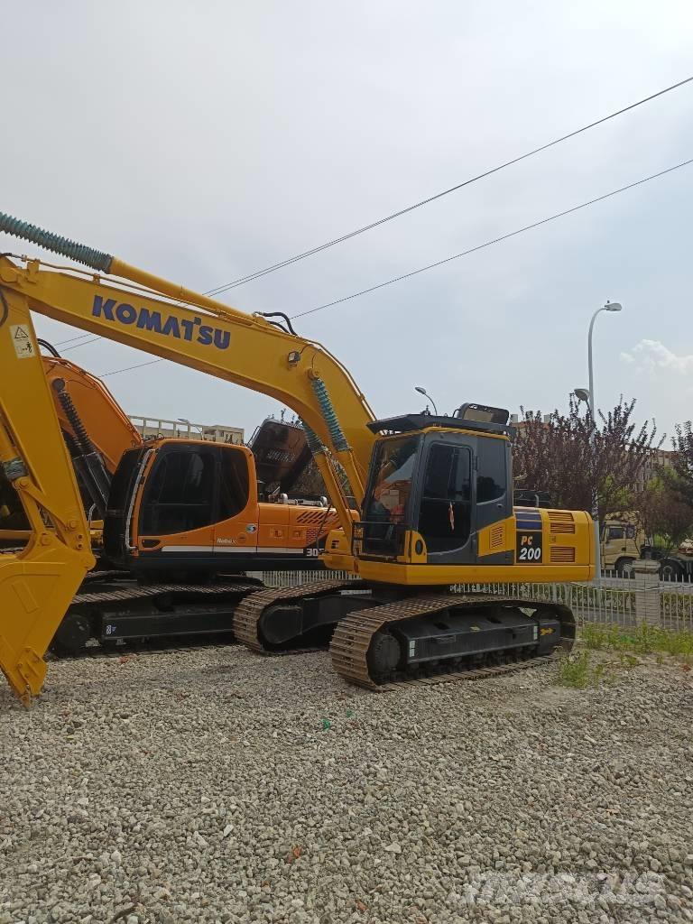 Komatsu PC 200 Bageri guseničari