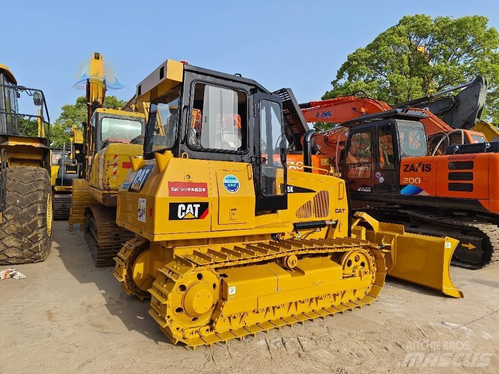 CAT D5K Buldožeri guseničari