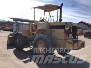 CAT 910 Utovarivači na točkove