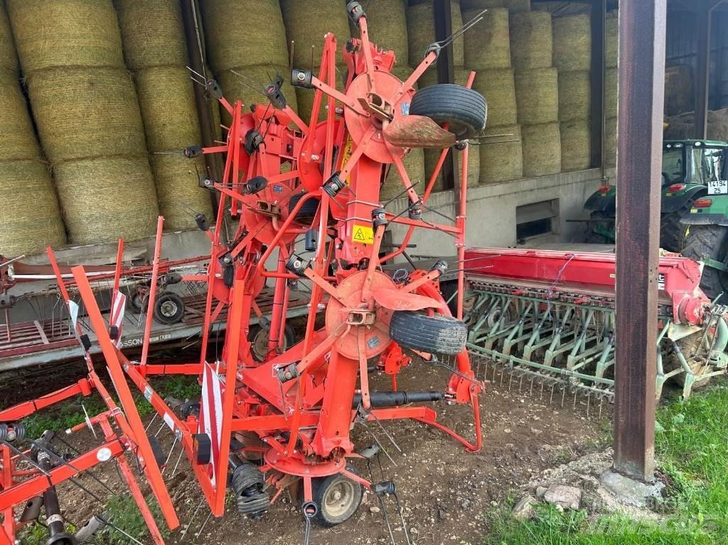 Kuhn GF8702 Okretači i sakupljači sena