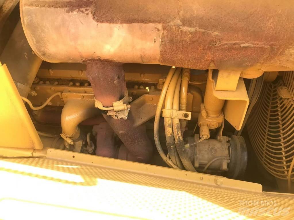 CAT D 6 G Buldožeri guseničari
