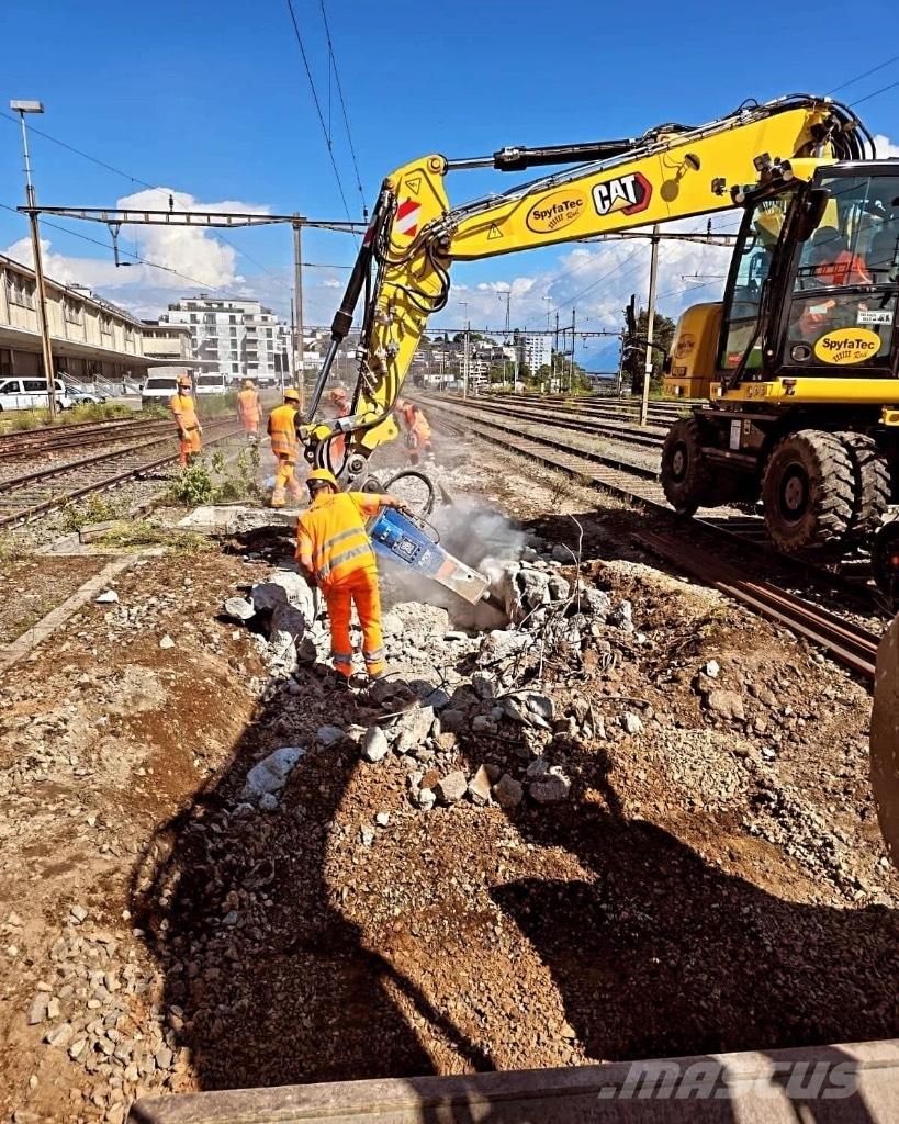 CAT 323 Rail Polovni specijalni bageri