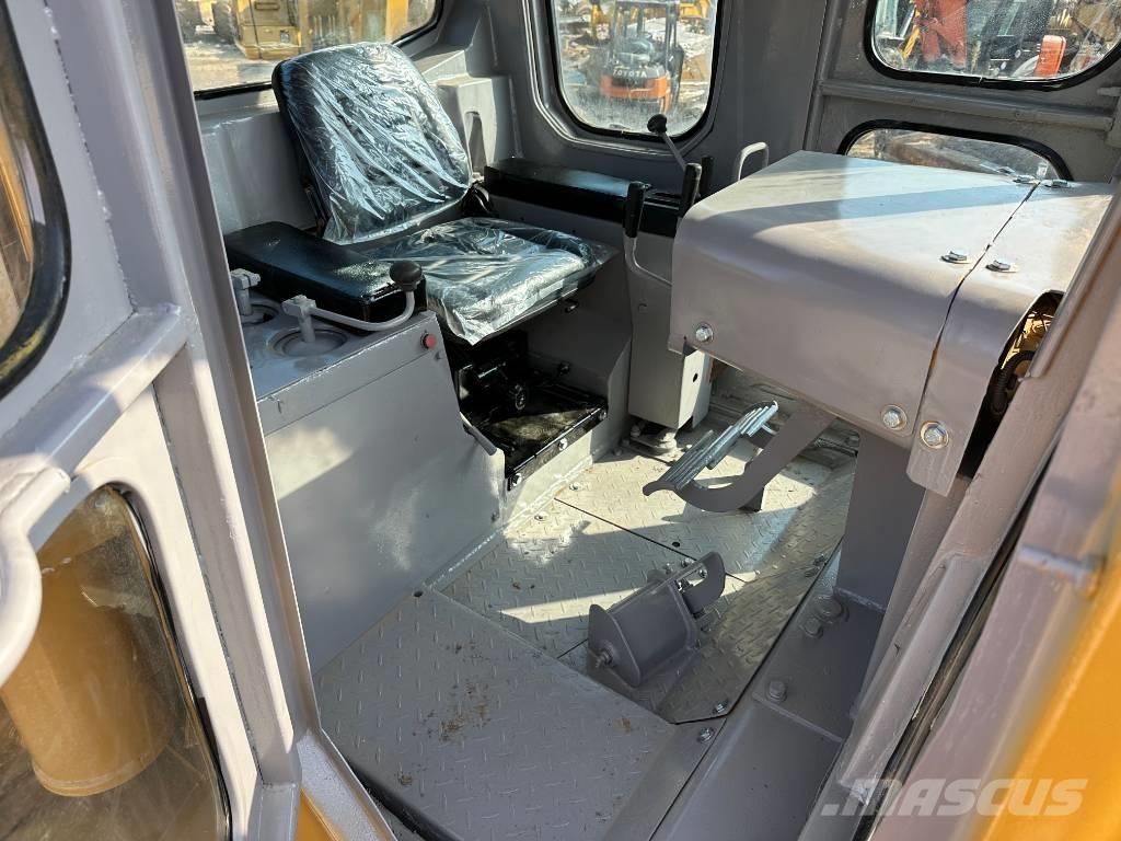 CAT D7G Buldožeri guseničari