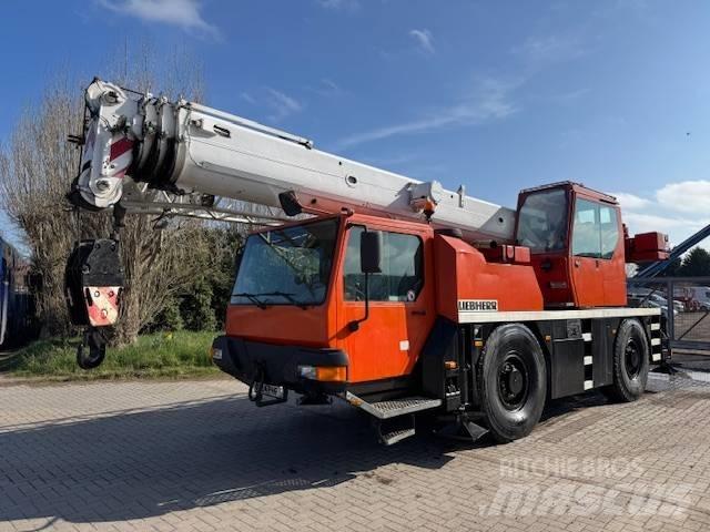 Liebherr LTM 1030-2 Polovne dizalice za sve terene