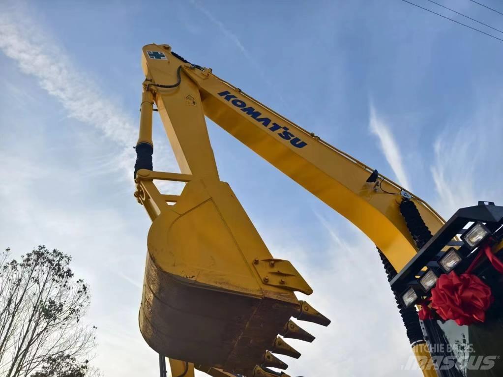 Komatsu PC240-8 Midi bageri 7t – 12t