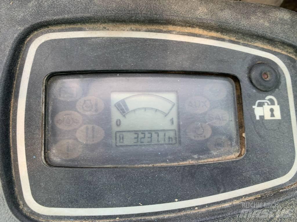 JCB 8030 ZTS Mini bageri < 7t