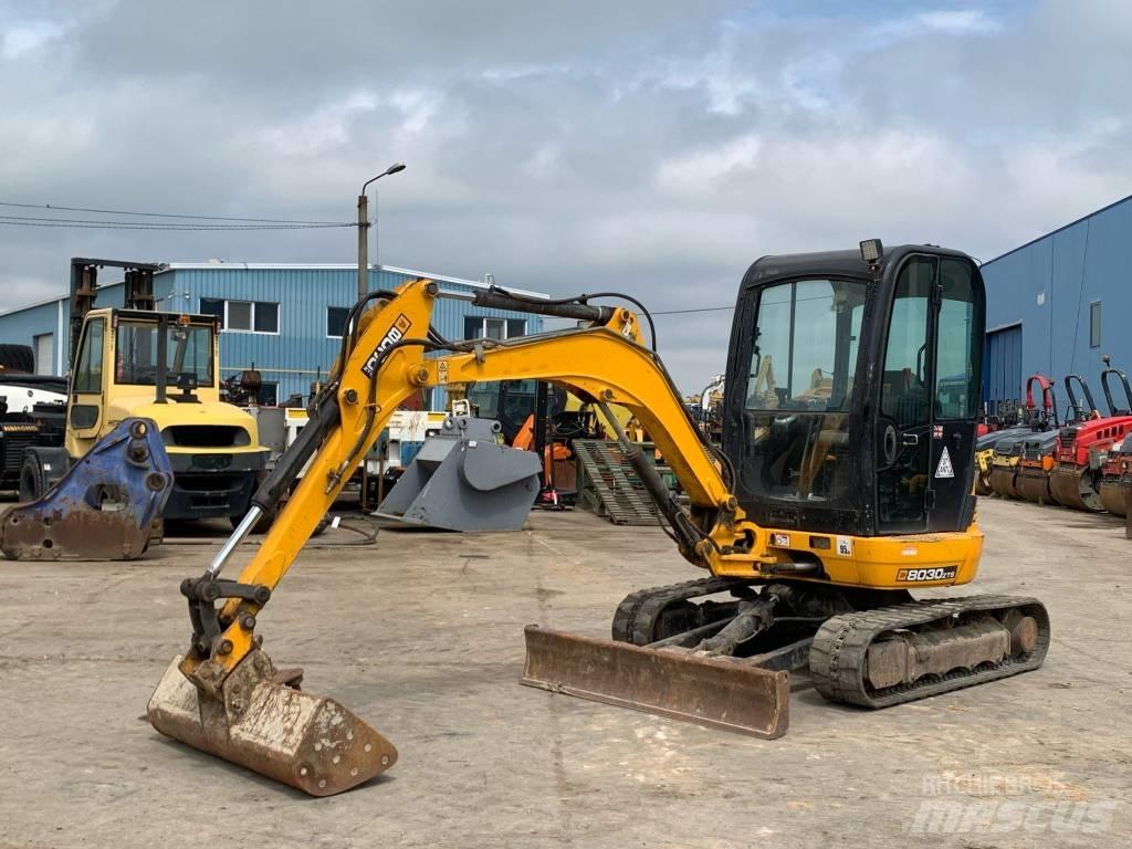 JCB 8030 ZTS Mini bageri < 7t