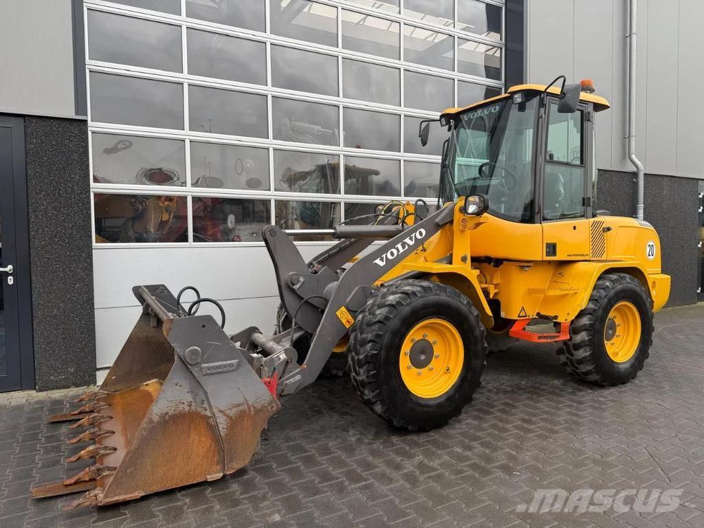Volvo L30G Utovarivači na točkove