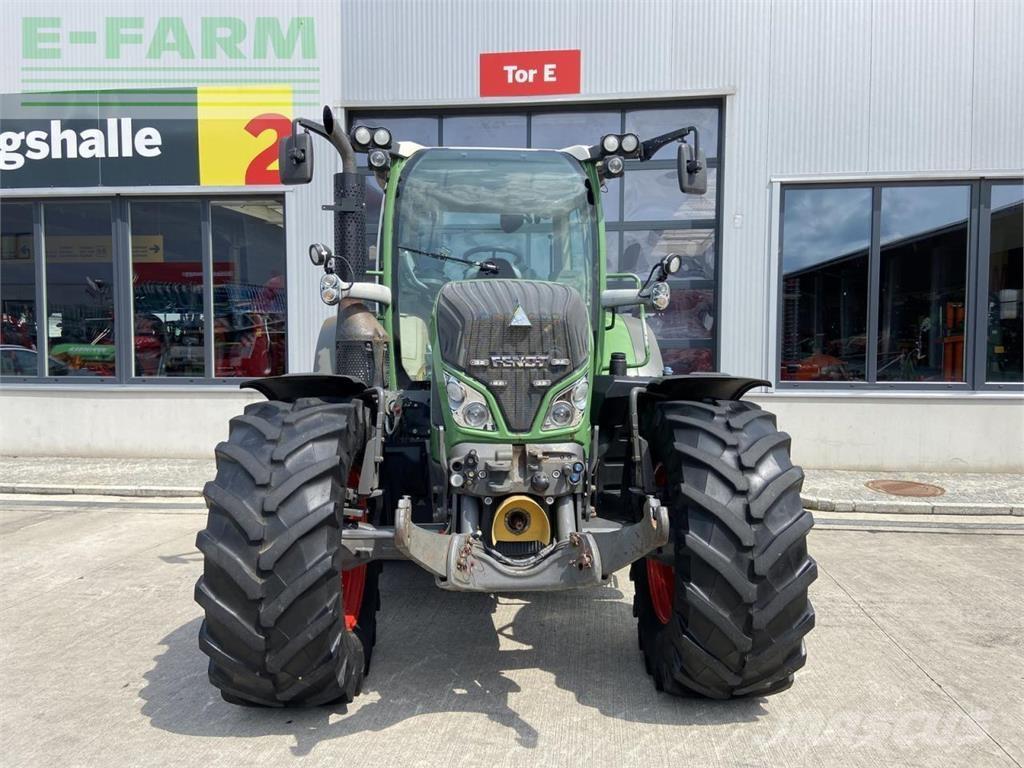 Fendt 516 vario Traktori