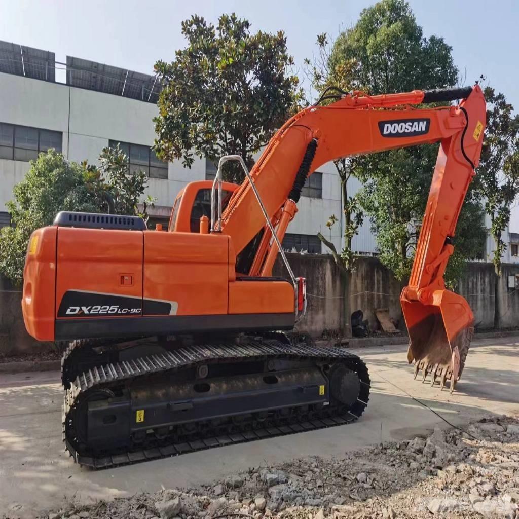 Doosan DX225LC-9C Bageri guseničari