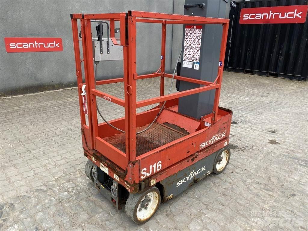 SkyJack SJ16 Jarbolne penjajuće platforme