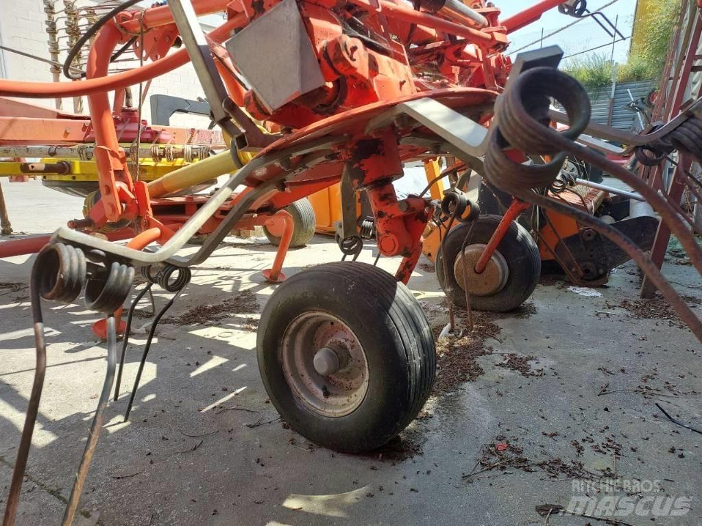 Fella TH 680 Okretači i sakupljači sena