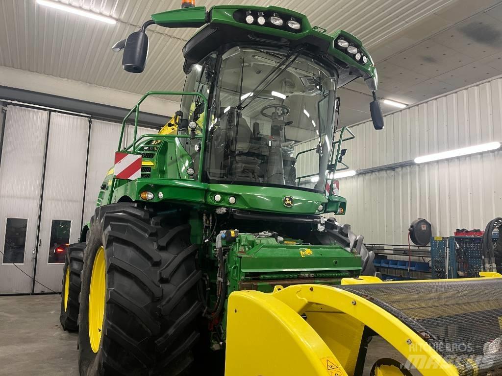 John Deere 8300i Mašine za stočnu hranu sa sopstvenim pogonom
