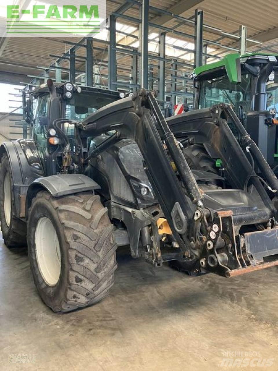 Valtra n174 Traktori