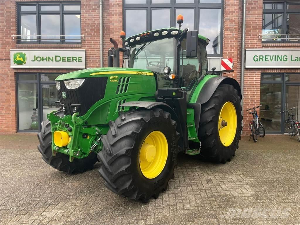 John Deere 6215R Traktori