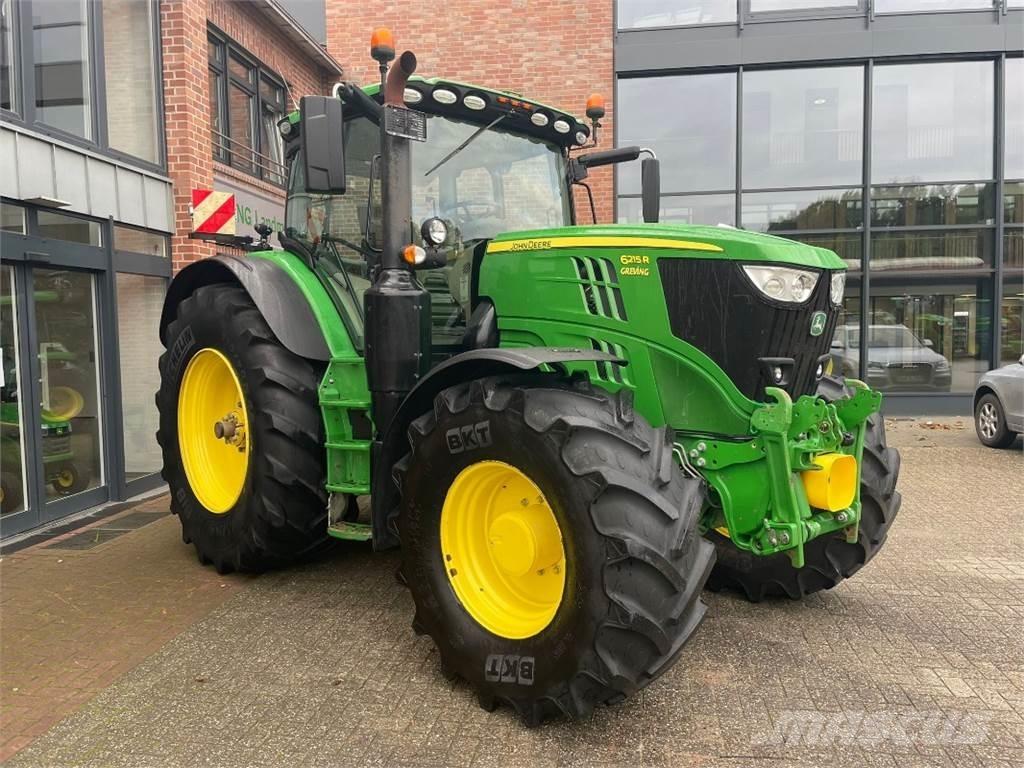 John Deere 6215R Traktori