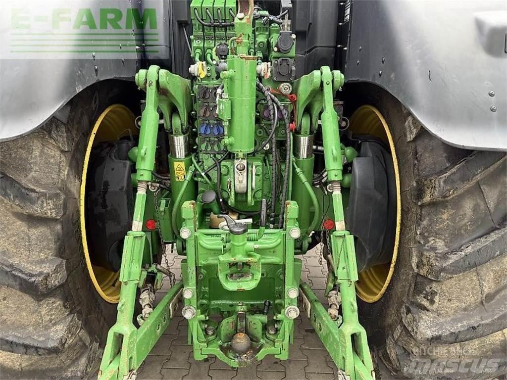John Deere 6250 r Traktori