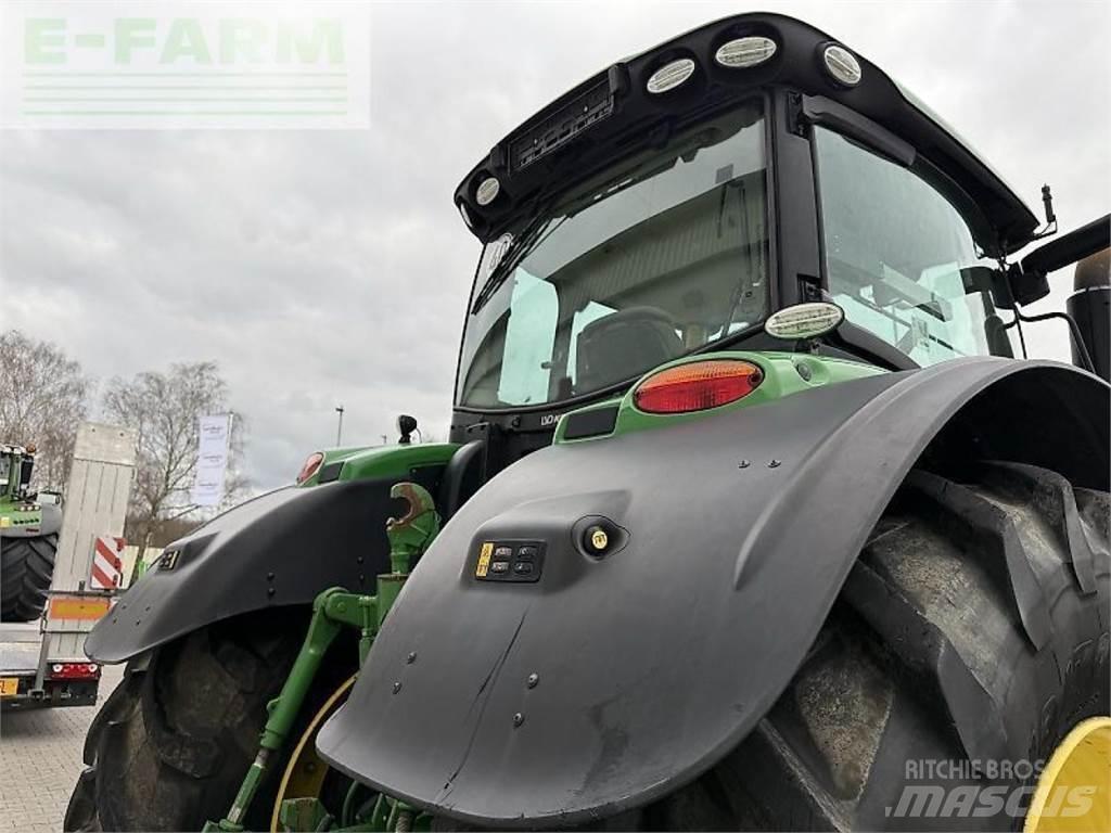 John Deere 6250 r Traktori