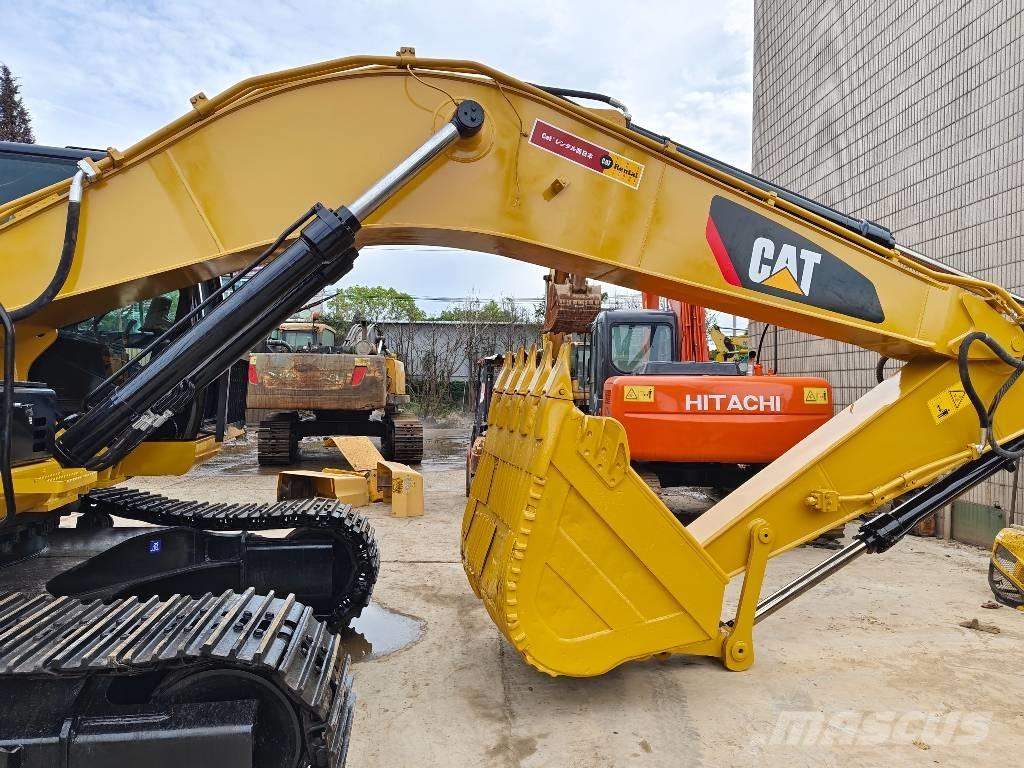 CAT 330 D2L Bageri guseničari
