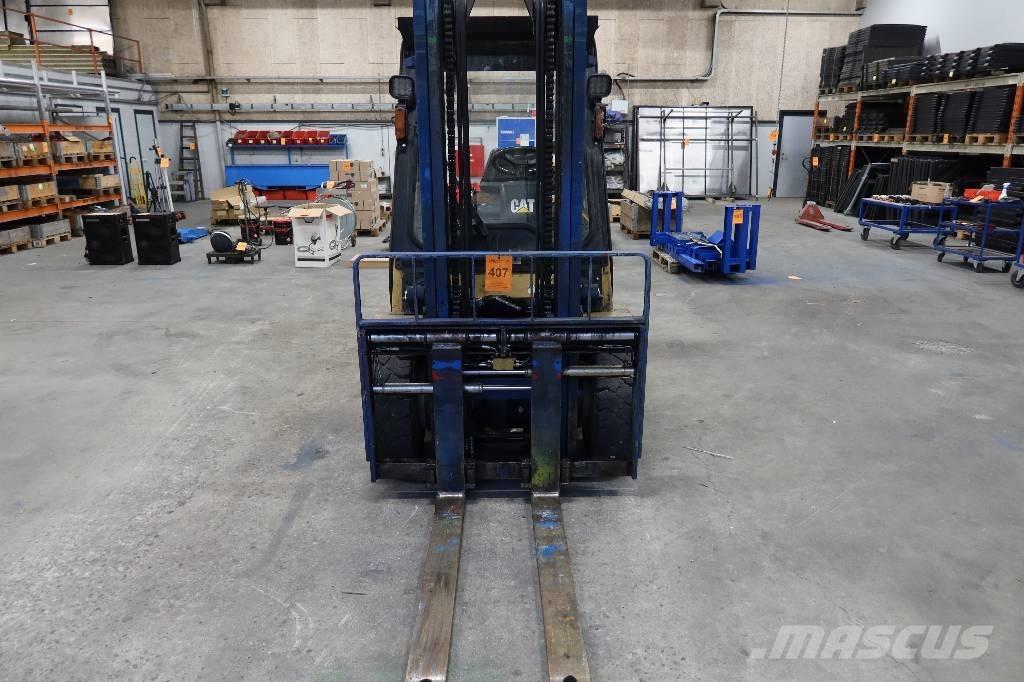 CAT TRUCK Dizelski viljuškari