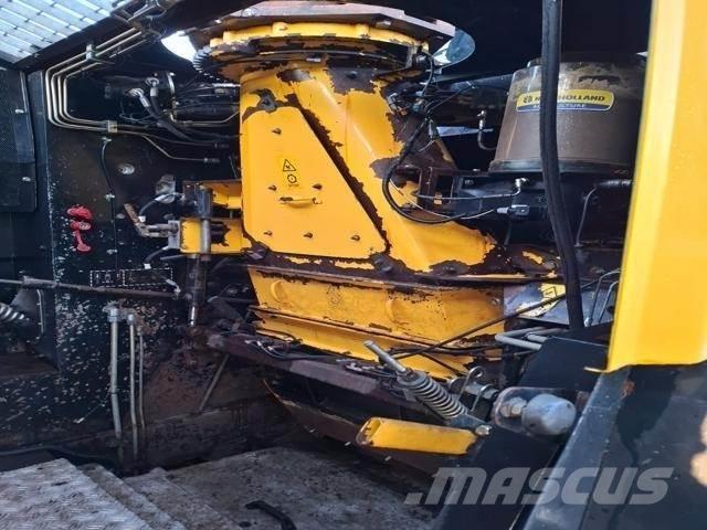 New Holland FR700 Mašine za stočnu hranu sa sopstvenim pogonom